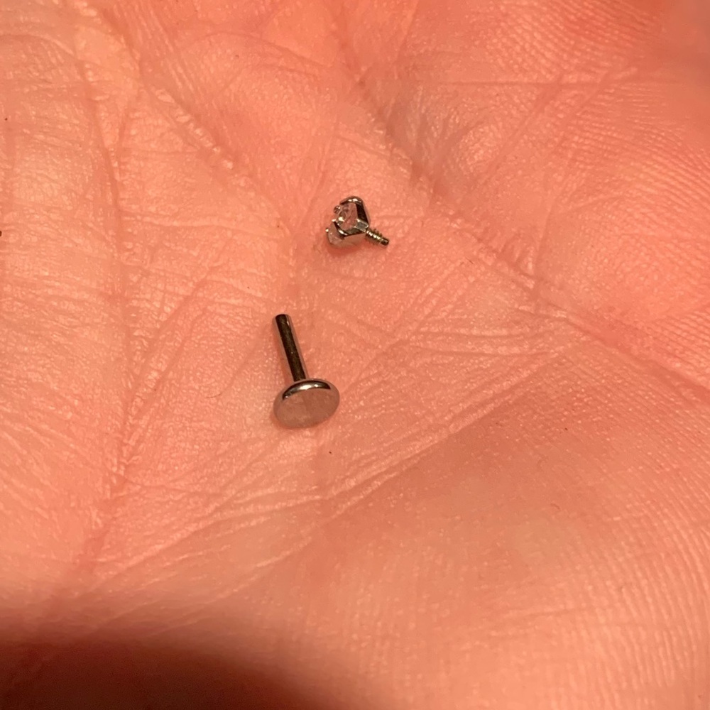 Sapphire Nose  Disc Stud - Silver and Clear